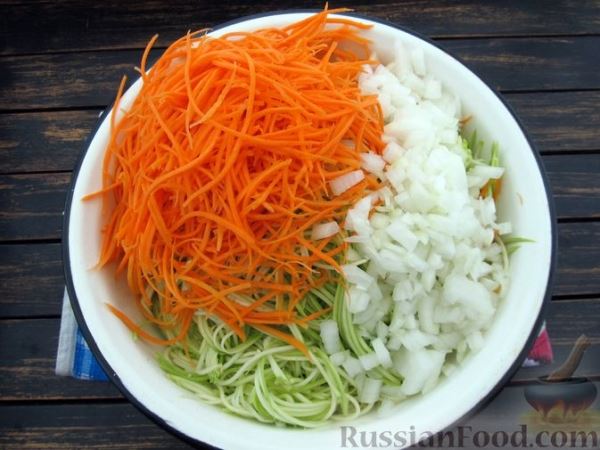 Салат из кабачков и моркови по-корейски (на зиму)
