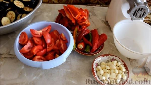 Салат "Ленивый огонёк" из баклажанов с помидорами (на зиму)