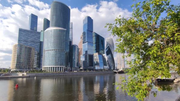 Биолог Долгов отметил улучшение качества воды в Москве-реке